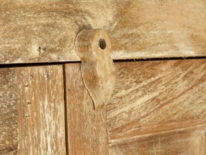 kleiderschrank-patina-flurmoebel-vollmassiv-mango54e6934a9d338.jpg