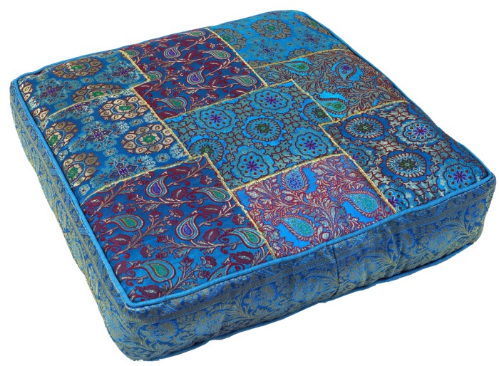 orientalna-poduszka-do siedzenia-na-podłodze-niebieska-patchwork